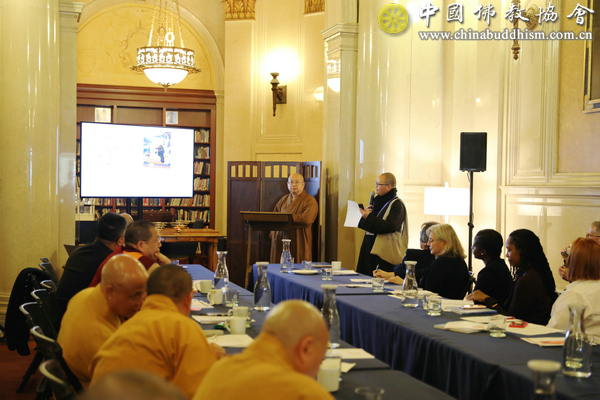 9 正慈副会长在交流发言中介绍了湖北佛教的发展情况.JPG