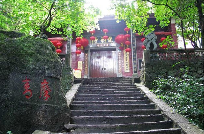 桂平龙华寺