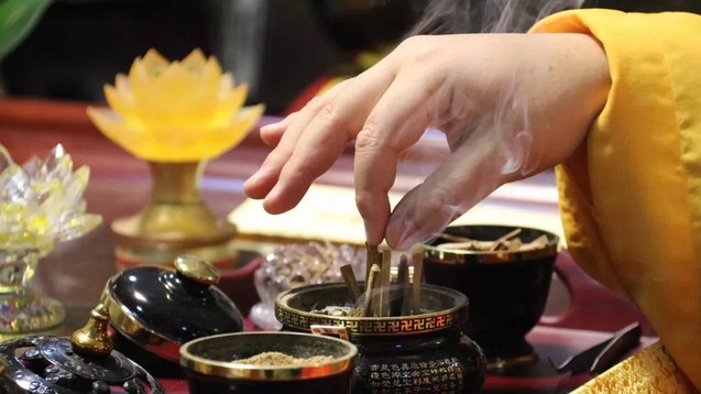 从不好的果报中推出前因