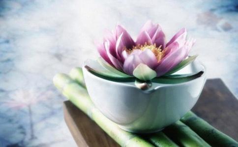 两个商队分梯出发,命运却截然不同 两个商队分梯出发,命运却截然不同