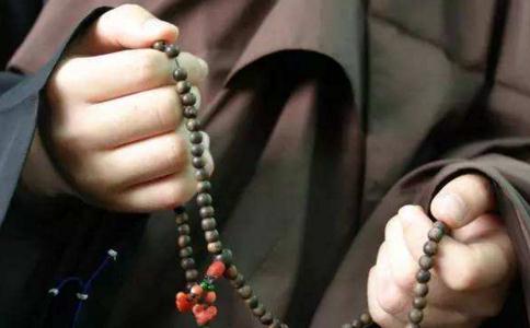 印光大师:《往生咒》需要学梵文吗?怎样持咒利益大? 印光大师:《往生咒》需要学梵文吗?怎样持咒利益大?