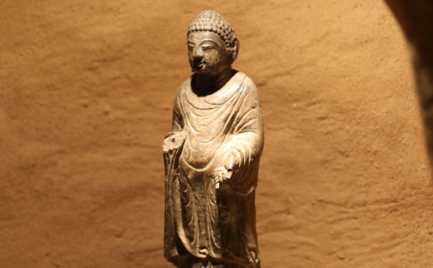 开愿法师:只持阿弥陀佛名号,还需要读《阿弥陀经》《无量寿经》吗? 开愿法师:只持阿弥陀佛名号,还需要读《阿弥陀经》《无量寿经》吗?