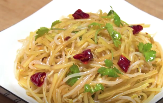 土豆丝拌豆芽的做法 土豆丝拌豆芽的做法