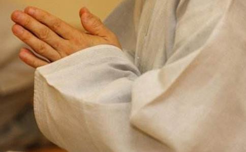 恒传法师:失手摔坏观音菩萨挂坠,如何忏悔才如法?如何补救? 恒传法师:失手摔坏观音菩萨挂坠,如何忏悔才如法?如何补救?